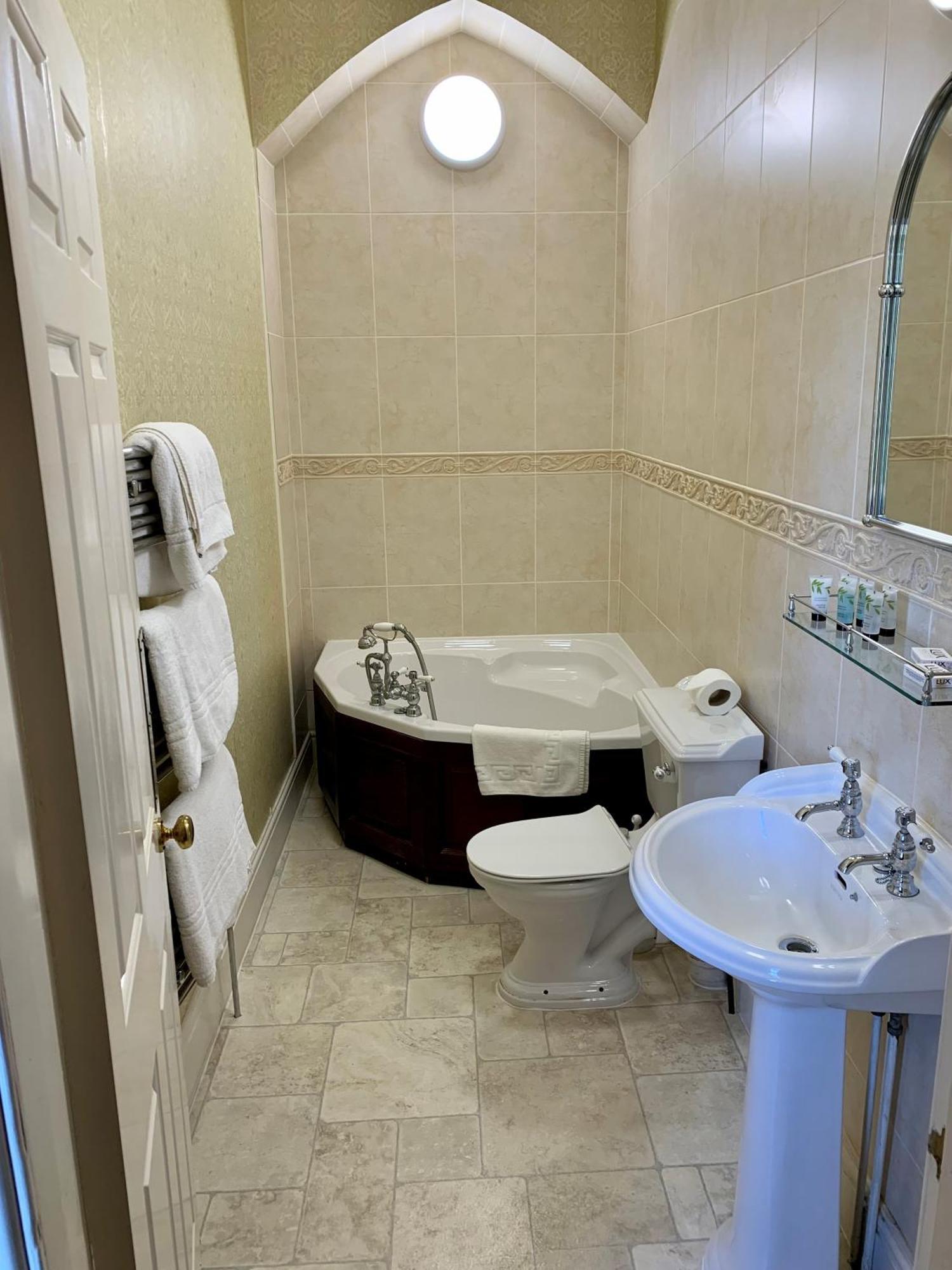 Grafton Manor Hotel برومسجروف المظهر الخارجي الصورة